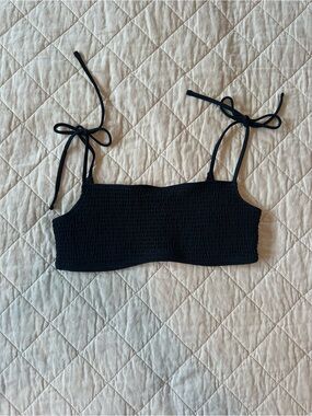 Abercrombie & Fitch Black Smocked Tie-Strap Women's Crop Top
